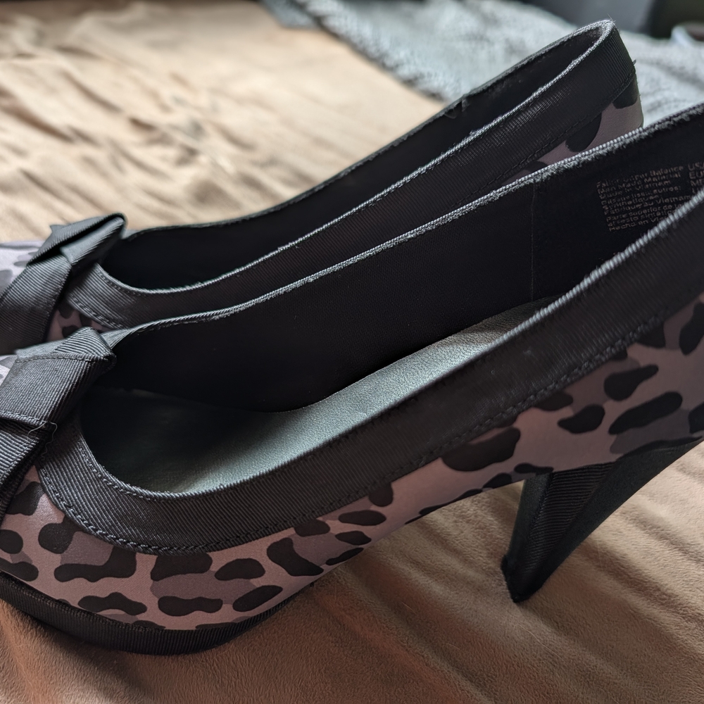 Christian Siriano Black and Gray Patterned Heels